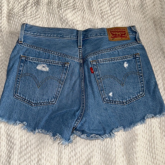 Levi Denim Shorts - Picture 1 of 2